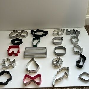 20 cookie cutters
